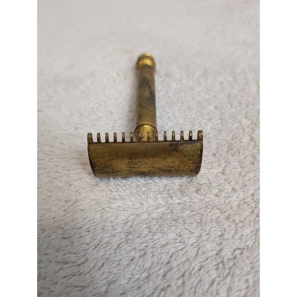 Vintage Gillette Double Edge Safety Razor Gold‎ Tone Made in USA